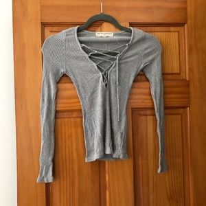 Lace-up cropped long sleeve